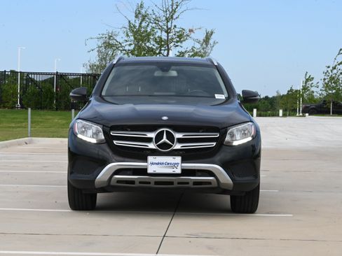 Used 2016 Mercedes-Benz GLC 300 4MATIC image 3