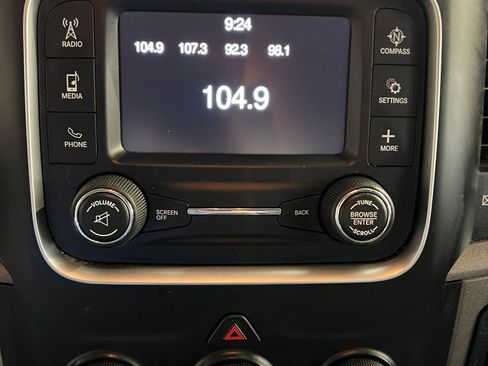 Used 2014 RAM 1500 Express image 10