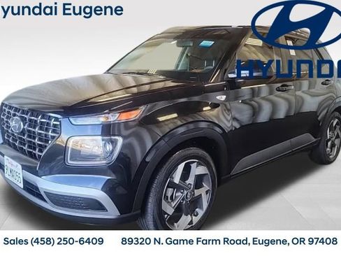 Used 2024 Hyundai Venue SEL image 1