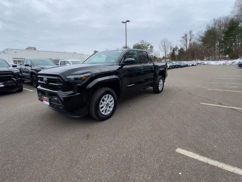 Certified 2025 Toyota Tacoma SR5 image 7