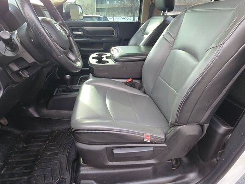 Used 2019 RAM 3500 Tradesman image 17