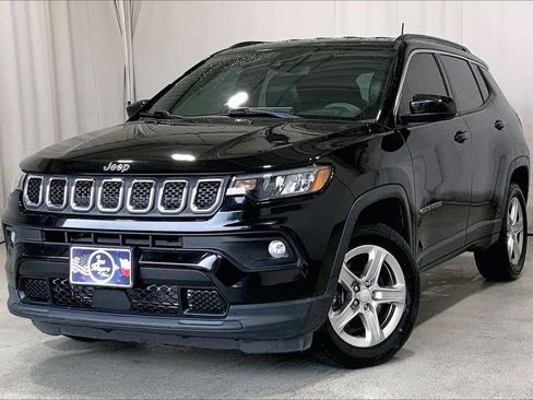 Used 2023 Jeep Compass Latitude AWD/4WD image 12