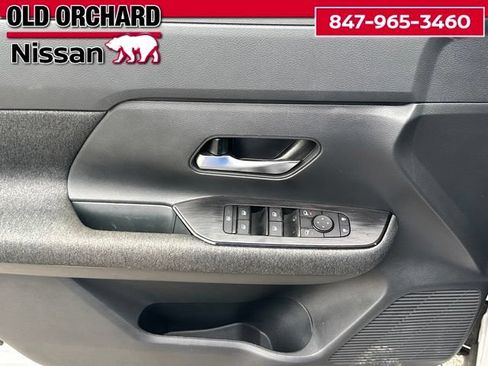 Used 2025 Nissan Kicks SV FWD image 8