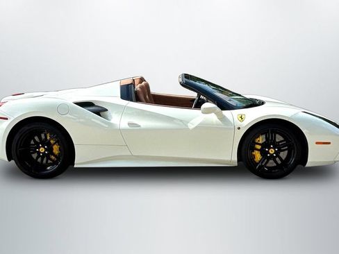 Used 2018 Ferrari 488 Spider RWD image 4