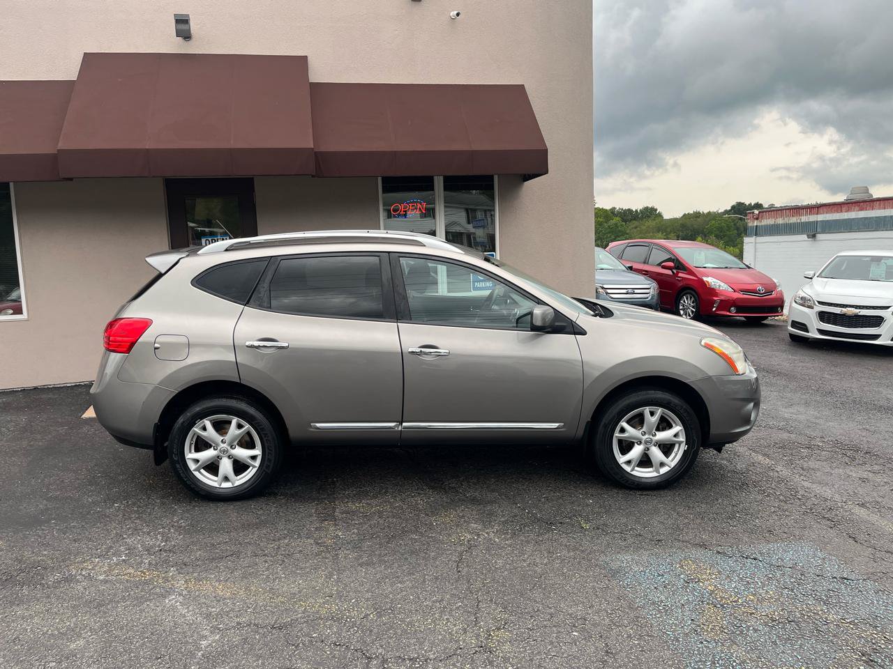 Used 2011 Nissan Rogue SV AWD/4WD image 3