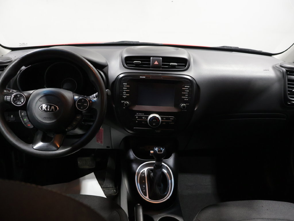 Used 2019 Kia Soul + FWD image 17