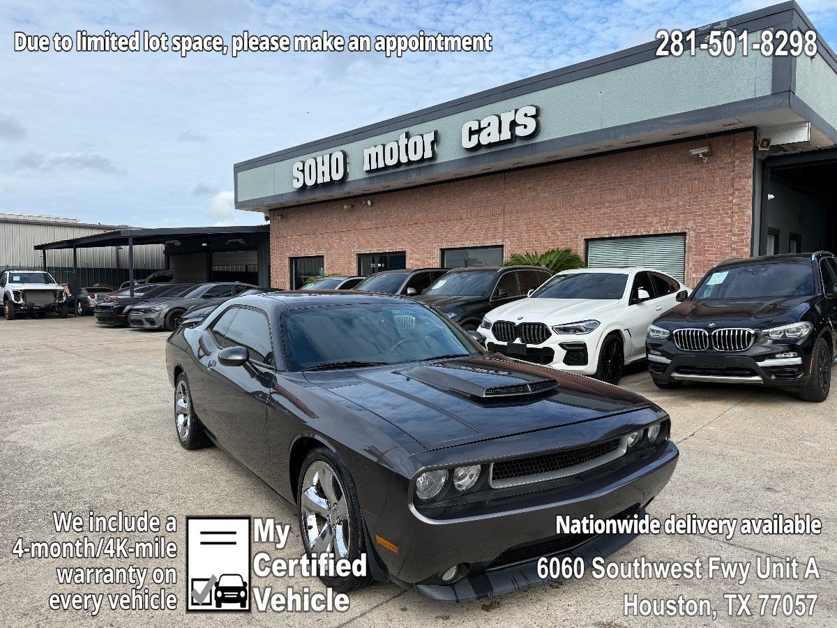 Used 2014 Dodge Challenger R/T RWD image 1
