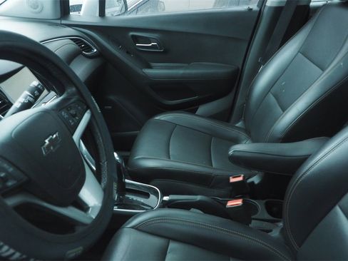 Used 2019 Chevrolet Trax Premier image 5