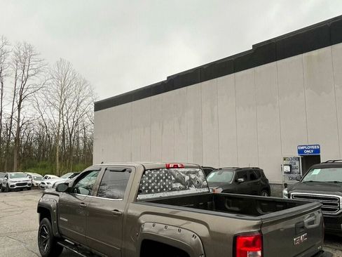 Used 2014 GMC Sierra 1500 SLE w/ Suspension Package, Off-Road image 4