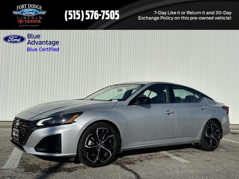 Used 2023 Nissan Altima 2.5 SR image 1