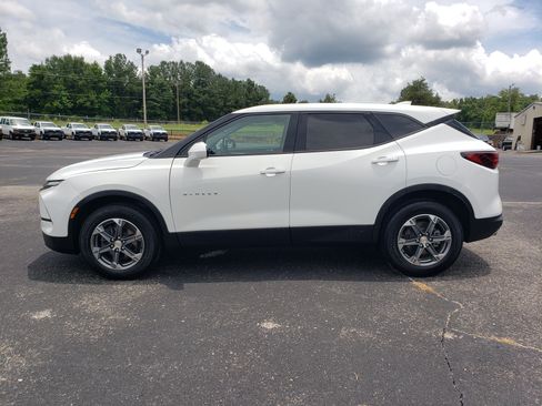 Used 2024 Chevrolet Blazer LT w/ LPO, Floor Liner Package FWD image 6