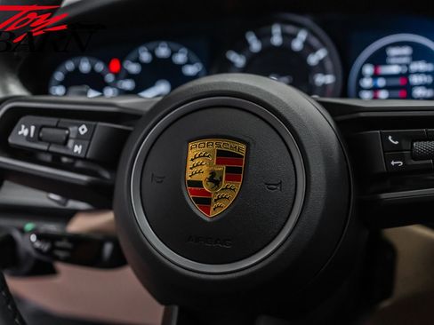 Used 2022 Porsche 911 Carrera RWD image 30