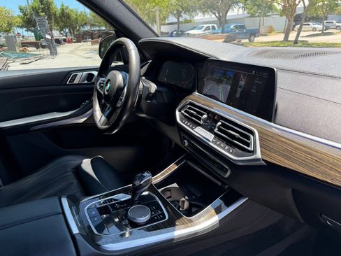 Used 2020 BMW X5 xDrive40i w/ M Sport Package AWD/4WD image 23