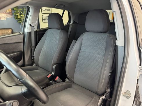 Used 2020 Chevrolet Trax LS w/ Tint and Cruise Package image 13