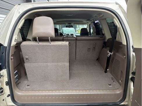Used 2011 Lexus GX 460 Premium AWD/4WD image 24