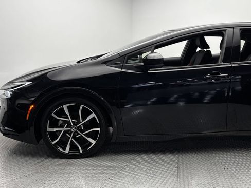Used 2023 Toyota Prius Prime FWD image 5