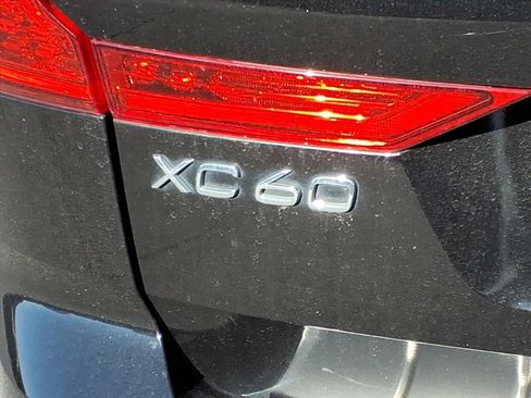 Used 2021 Volvo XC60 T5 Inscription w/ Advanced Package FWD image 5