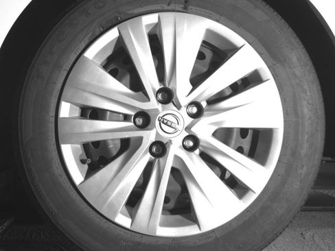 Used 2025 Nissan Sentra S FWD image 14