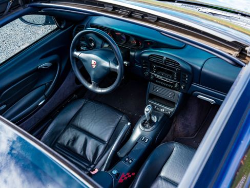 Used 2003 Porsche 911 Targa image 33