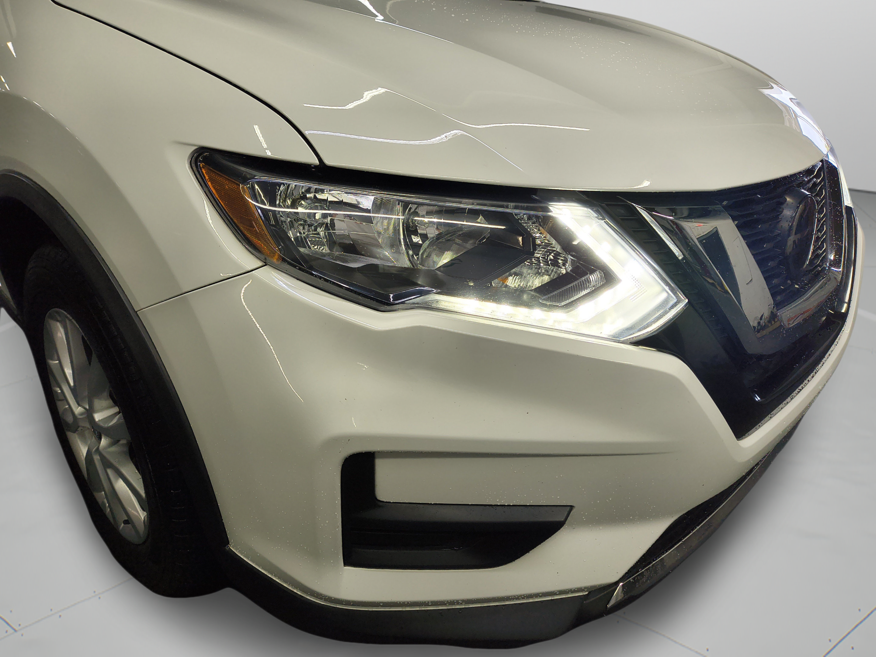 Certified 2020 Nissan Rogue SV FWD image 31