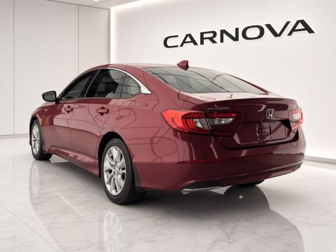 Used 2018 Honda Accord LX image 4