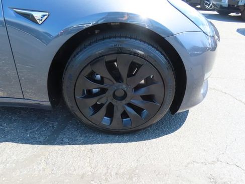 Used 2019 Tesla Model 3 Mid Range RWD image 11