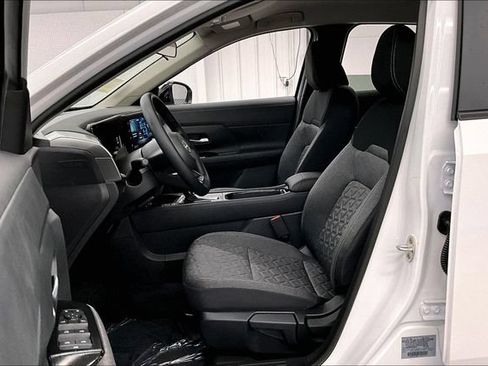 New 2026 Nissan Kicks SV w/ Cold Weather Package AWD/4WD image 10