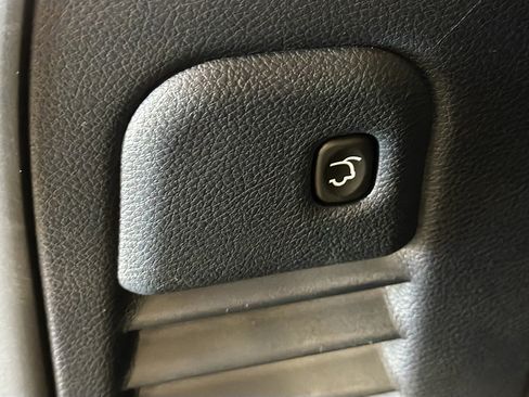 Used 2018 Jeep Grand Cherokee Summit AWD/4WD image 32