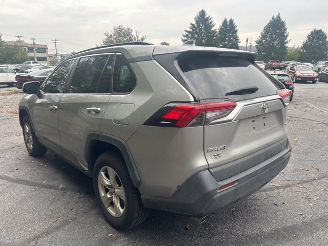 Used 2020 Toyota RAV4 XLE FWD image 5