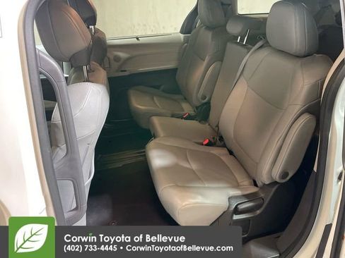 Used 2024 Toyota Sienna XLE image 22