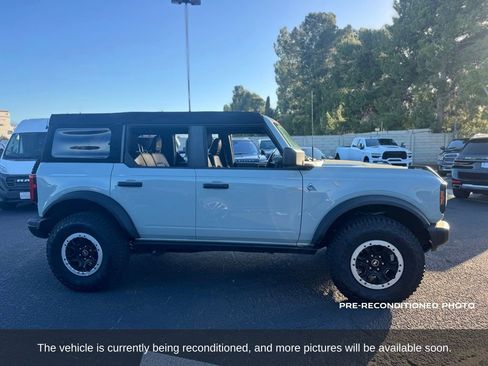 Used 2023 Ford Bronco Black Diamond w/ Sasquatch Package AWD/4WD image 7