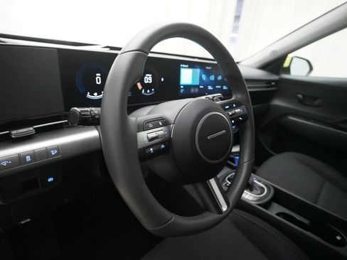Used 2024 Hyundai Kona SEL AWD/4WD image 8