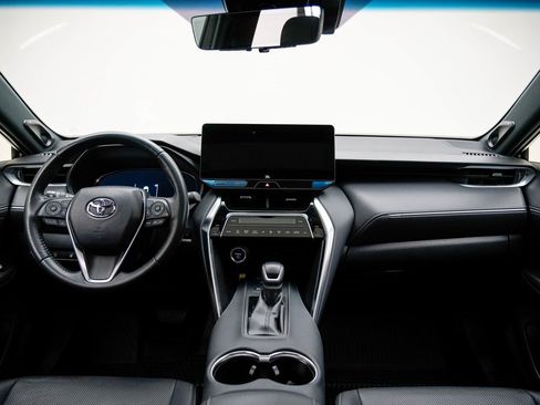 Used 2024 Toyota Venza Limited image 26