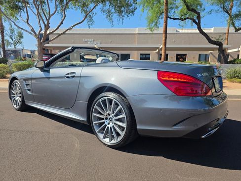 Used 2018 Mercedes-Benz SL 550 image 9