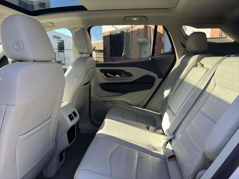 Used 2022 GMC Terrain Denali image 13