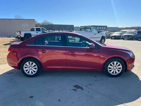 Used 2011 Chevrolet Cruze LT image 6
