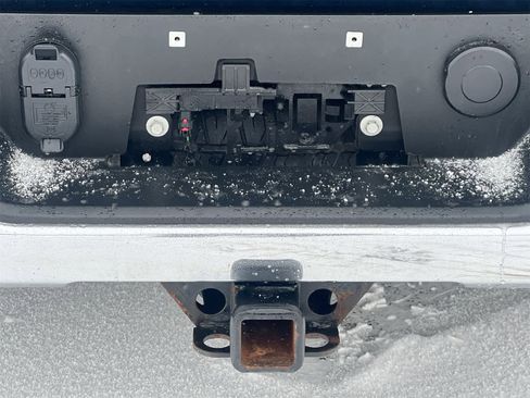 Used 2022 Chevrolet Silverado 1500 LT image 34