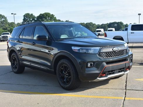 Used 2022 Ford Explorer Timberline w/ Timberline Technology Package AWD/4WD image 3