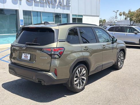 Used 2026 Subaru Forester Touring AWD/4WD image 4