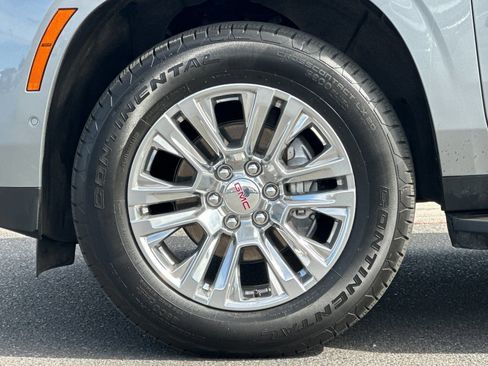 Used 2025 GMC Yukon Denali AWD/4WD image 34