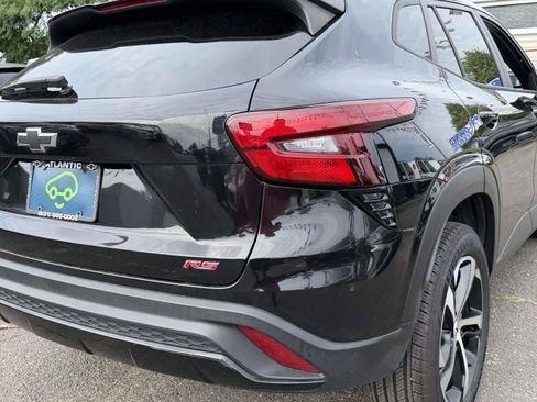 Certified 2024 Chevrolet Trax RS w/ Driver Confidence Package FWD image 6
