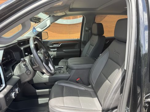 Used 2023 GMC Sierra 1500 Denali w/ Denali Reserve Package AWD/4WD image 2