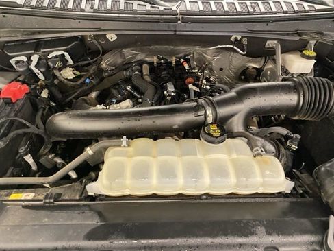 Used 2022 Ford Expedition Limited image 28