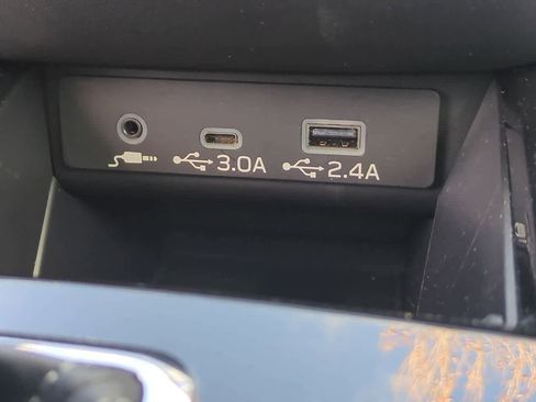 Certified 2025 Subaru Legacy Limited image 32