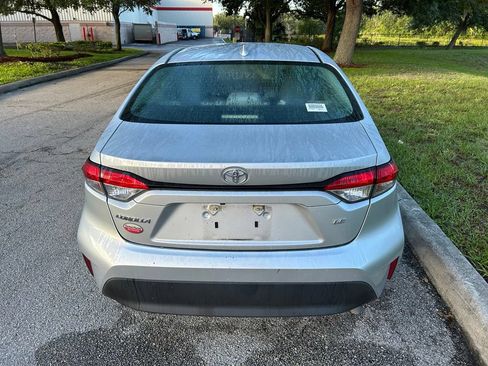 Used 2023 Toyota Corolla LE FWD image 5