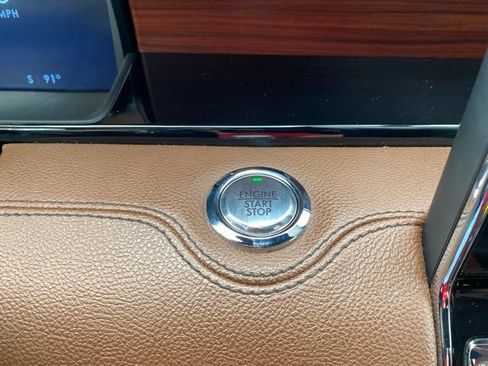 Used 2024 Lincoln Navigator L Reserve AWD/4WD image 10