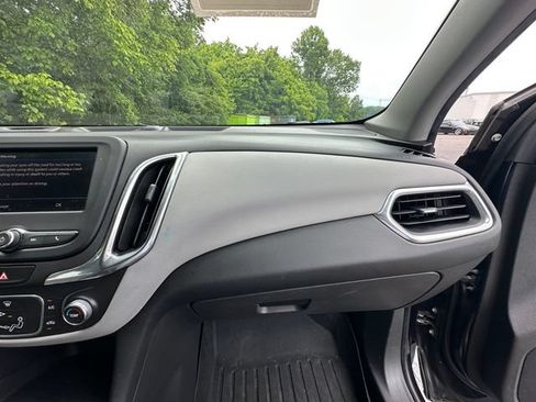 Used 2020 Chevrolet Equinox LS w/ LS Convenience Package FWD image 16