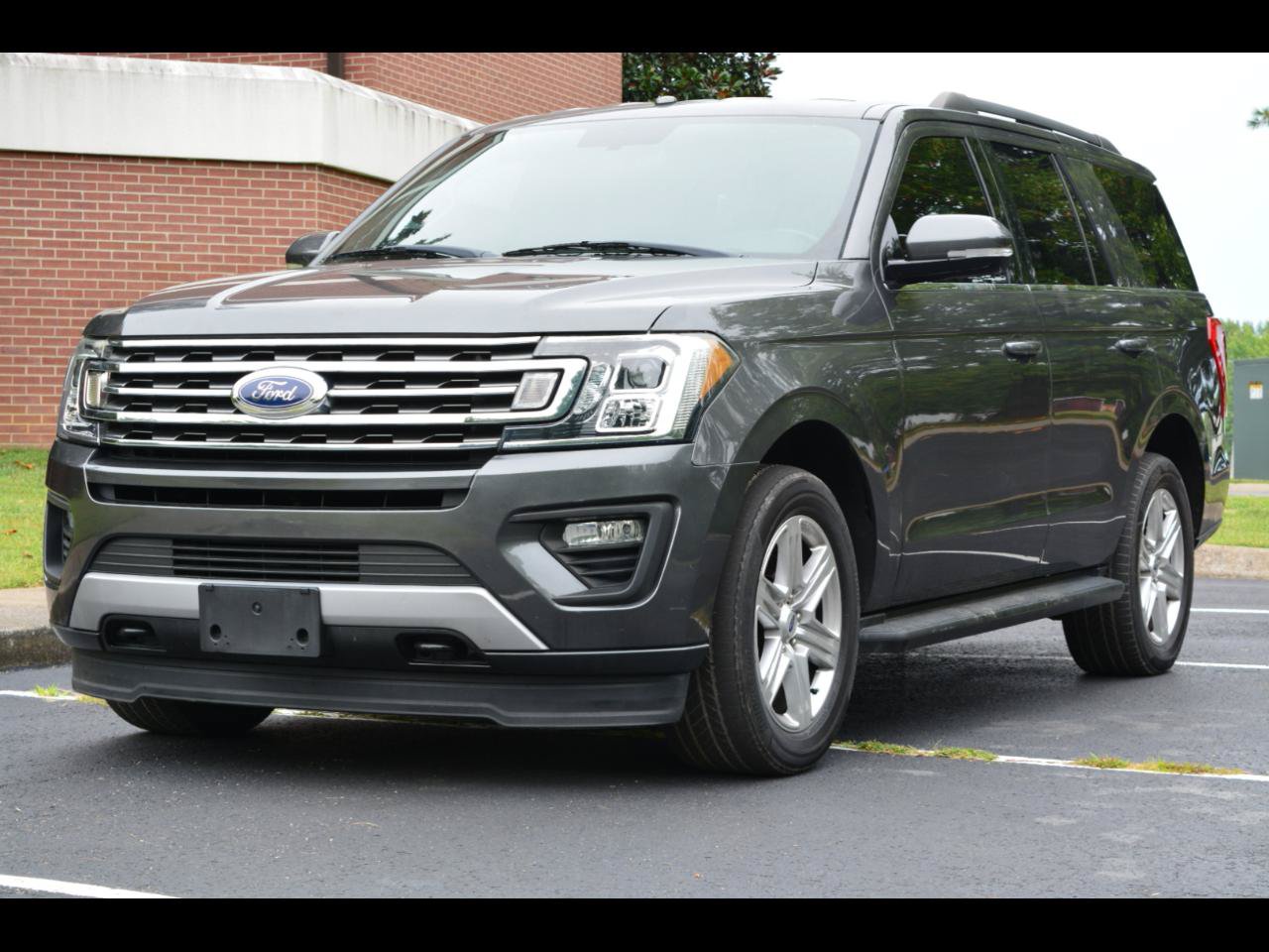 Used 2019 Ford Expedition XLT w/ Equipment Group 201A AWD/4WD image 1