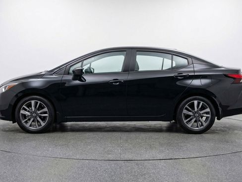 Used 2025 Nissan Versa SV image 5