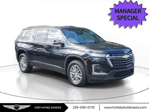 Used 2023 Chevrolet Traverse LT image 1